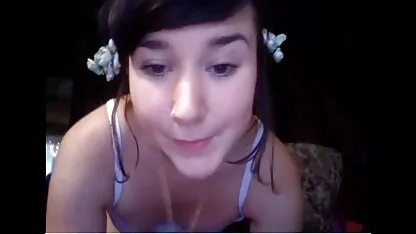 MisterFake English belleza de ojos azules estropea la polla de los agentes videos porno español latino gratis