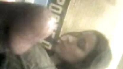 Seduciendo a porno gratis en latino Andi por su cuenta