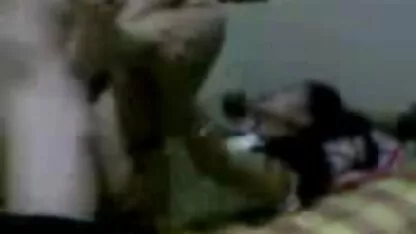 Skanky teen disfruta de un videos porno con audio latino hombre mayor!