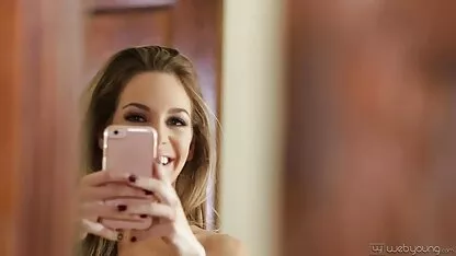 RouletteChat 34 - Él porno casero latino en español me muestra el video de GF Love Anal - CHK