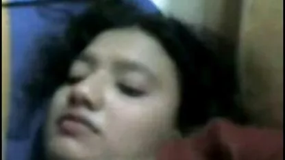 Pareja de aficionados divirtiéndose xxx en latino bi